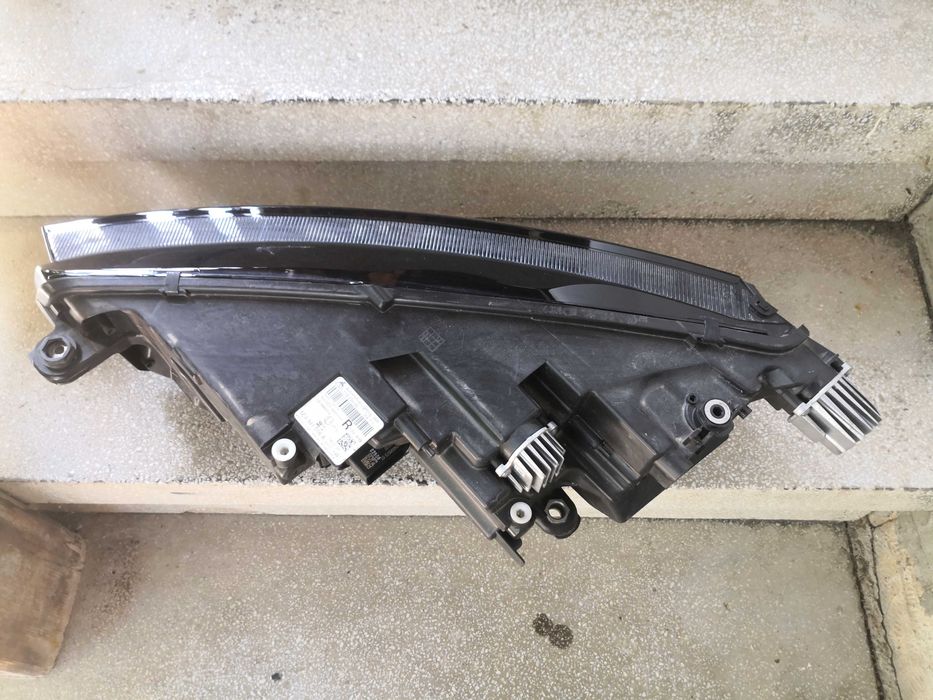 Фар Skoda Octavia IV FULL LED 2020 десен/Фар Шкода Октавиа Оригинален