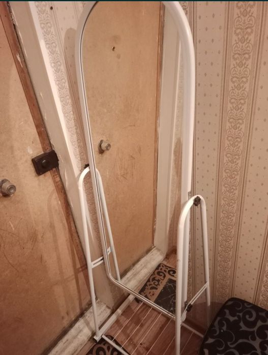 Напольное зеркало б.у