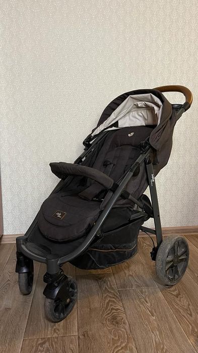 Коляска Joie Litetrax 4 Flex Signature