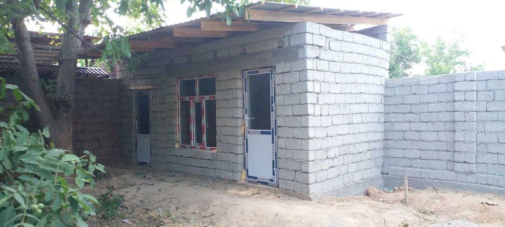 Янги уй, 6 сот 7 хона, подвал, Минводада, нархи 6 сот учун курсатилган