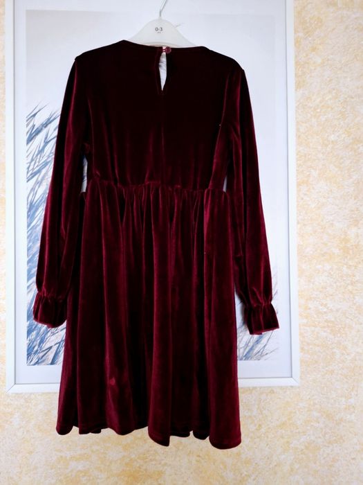 Rochie catifea pentru fete, perfecta pentru Craciun , 7 ani
