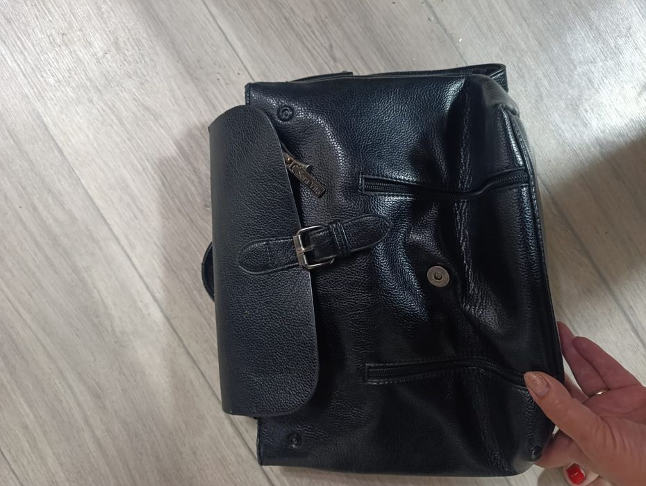 Продам сумку рюкзак