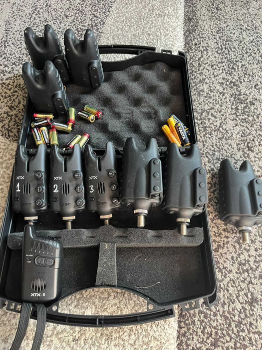 Vând Set 6 Avertizoare + Stație JRC Radar XTX 6+1 – Stare impecabilă