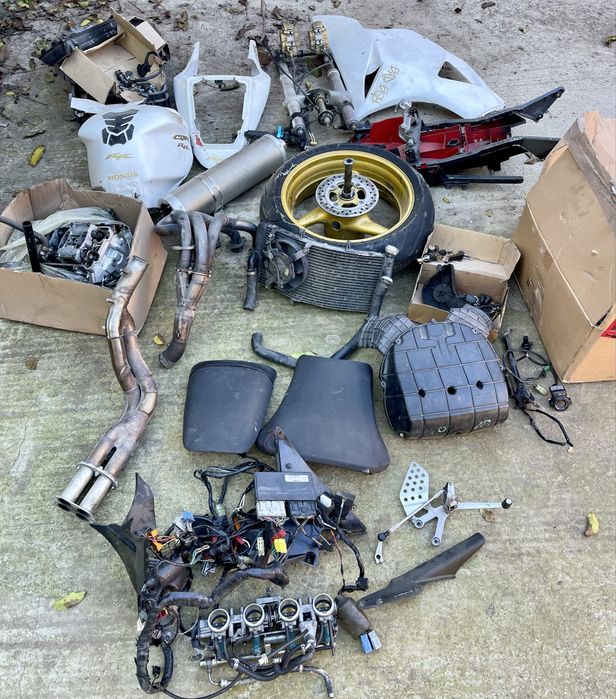 Honda 954 900rr Piese