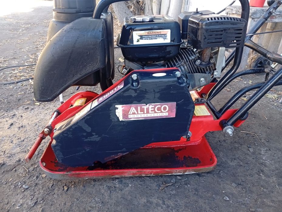 Виброплита Alteco 100кг
