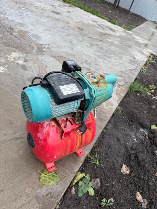 Продам насос водяной