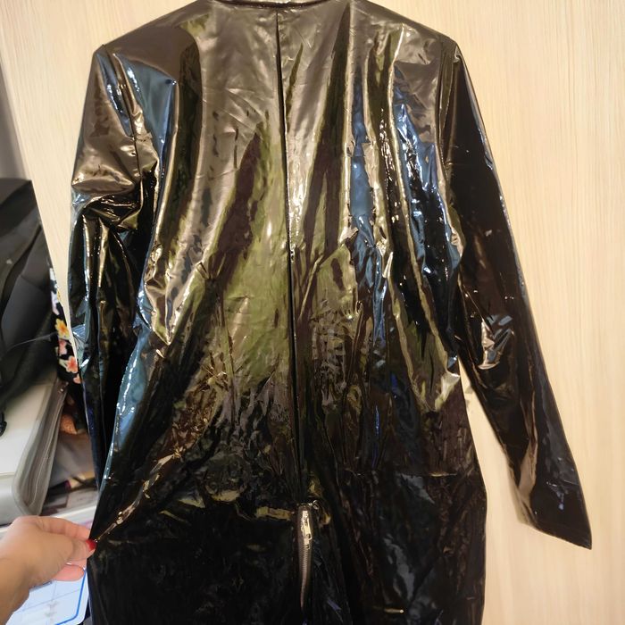 Чисто нов лъскав лачен латексов костюм / гащеризон PVC, размер 2XL XXL