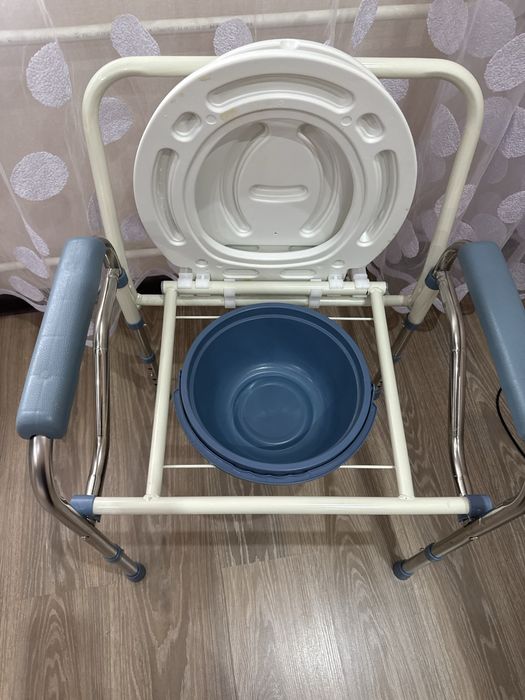 Продам санитарный унитаз