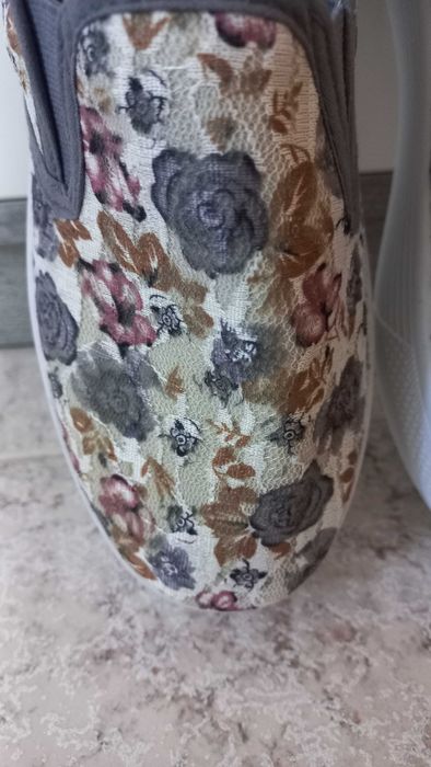 Обувки 38 номер -15 лв