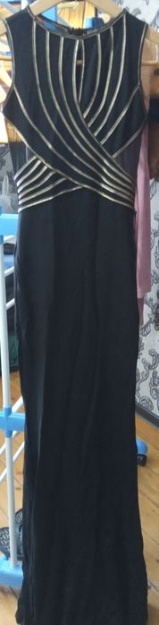 Продам женские платья.