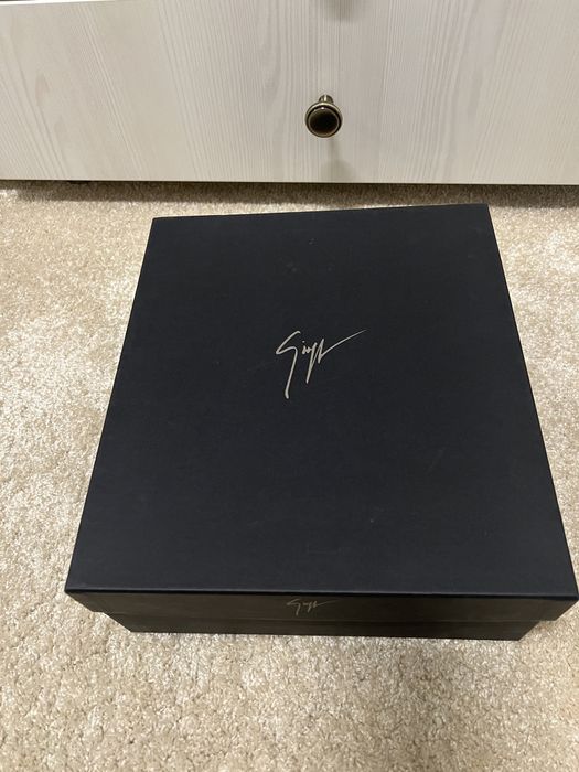 Sandale Giuseppe Zanotti 35