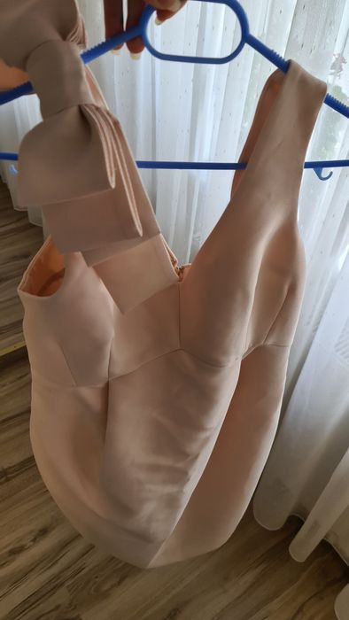 Rochiță pentru gravide