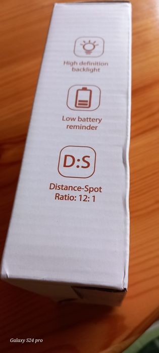 Безконтактен инфрачервен термометър.