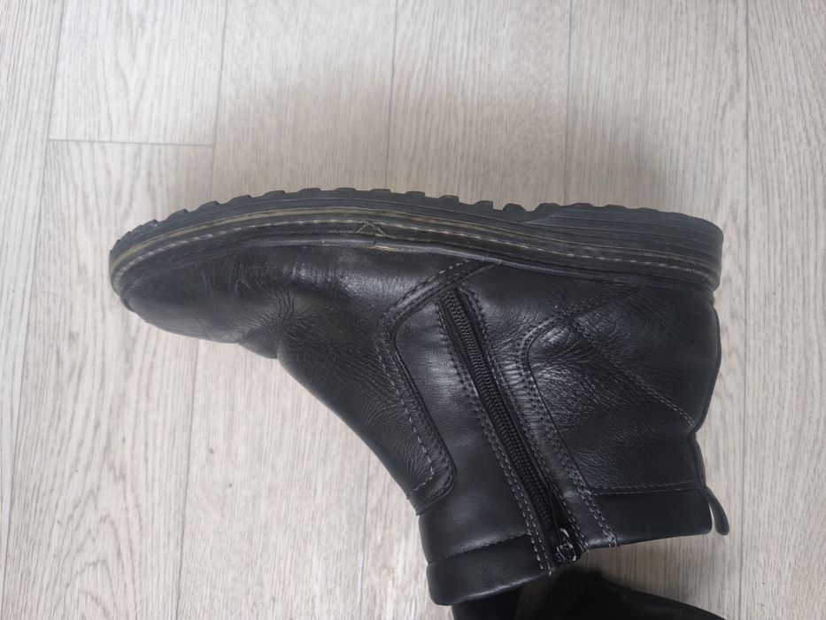 Продаю      ботинки