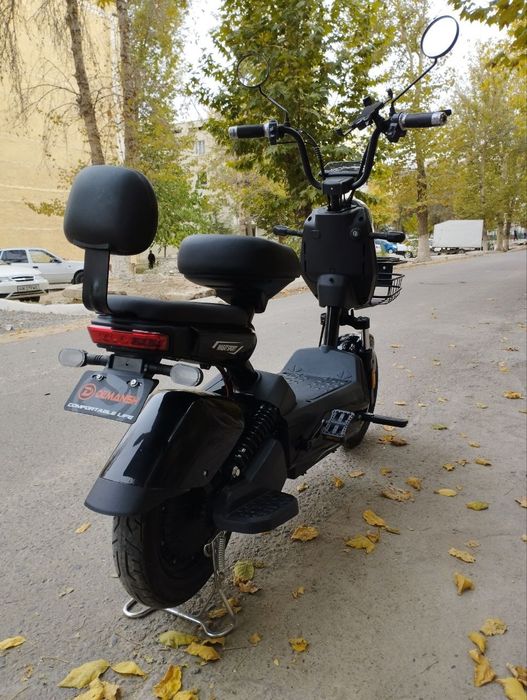 Skuter deyarli yangi