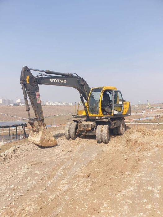 ВВолво 130  сотилади йили:2002