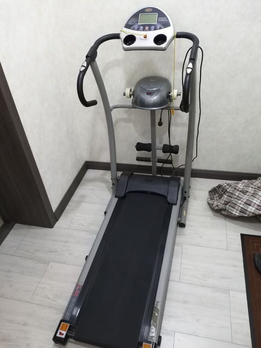 Беговая дорожка сотилади куп ишламаган