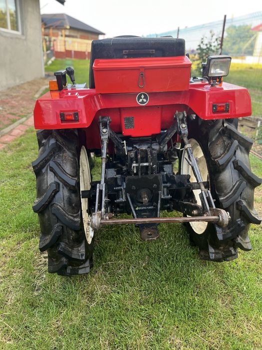 Vând tractoru japonez mitubisi MT18 4x4