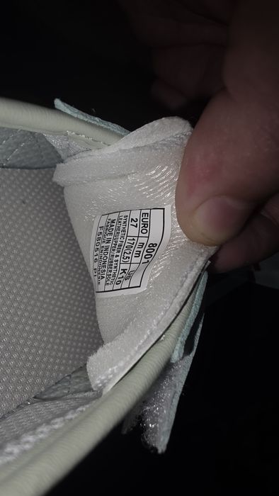 Детские фирменный кроссовки Onitsuka Tiger .