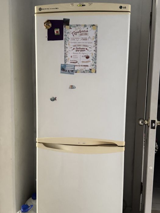 Продам холодильник