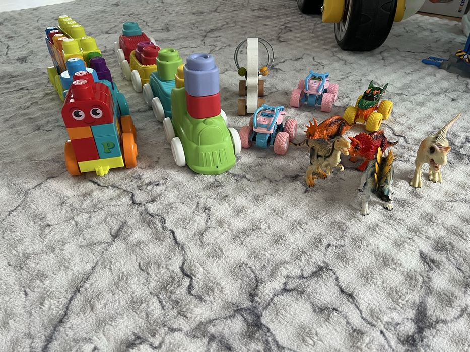 Лот играчки за най-малките