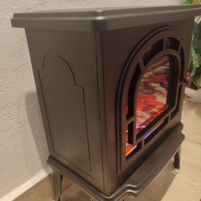 Semineu electric portabil negru