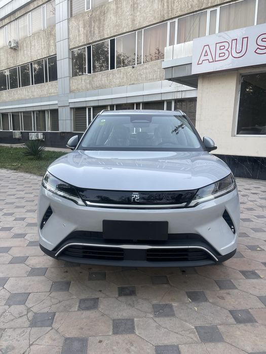 Byd Yuan up avtosalonda