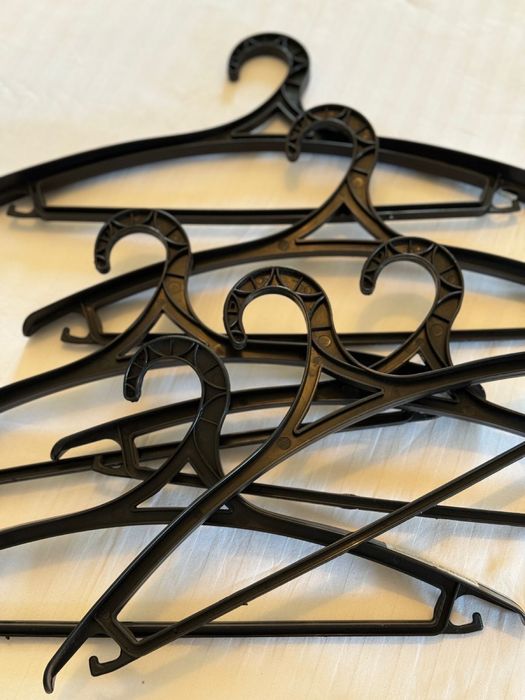 Россиские пластиковые вешалки