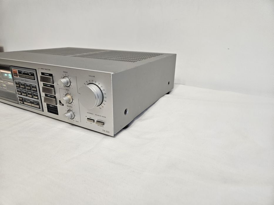 Amplituner Onkyo TX 200