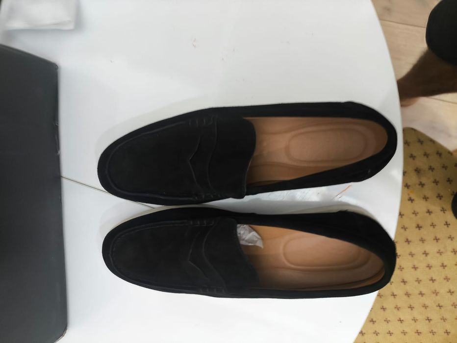 Продам обувь лоферы. (Туфли)