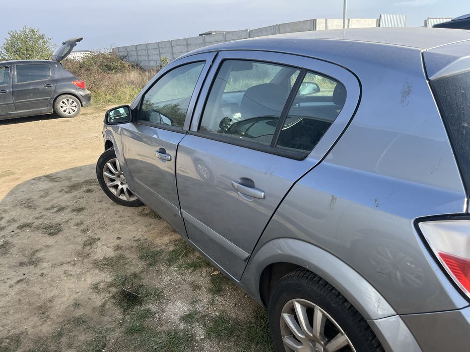 Vand stop stanga si deeapta Opel Astra H hatchback 2004-2009