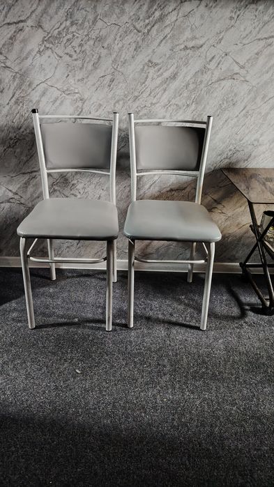 Продам стулья. В отличном состоянии.