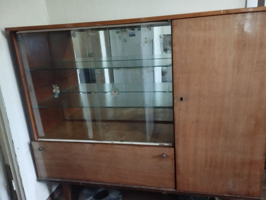 Продам советский Сервант