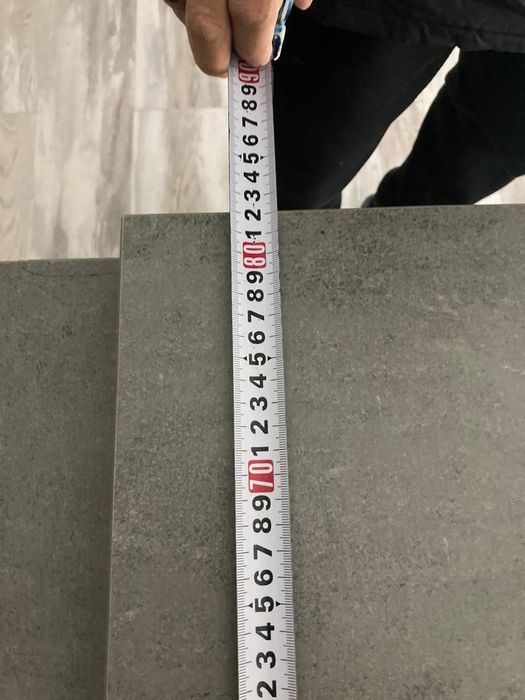 стол в отличном  состояния