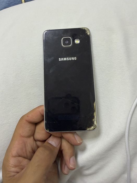 Samsung A3  легендраный
