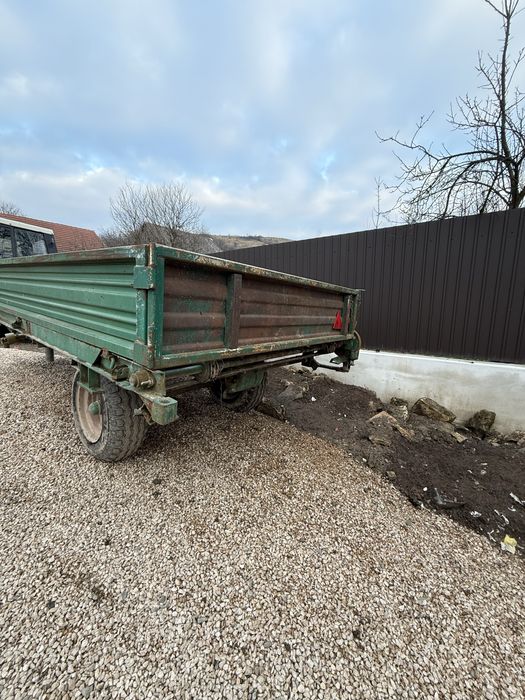 Vand  remorca 2 bucati