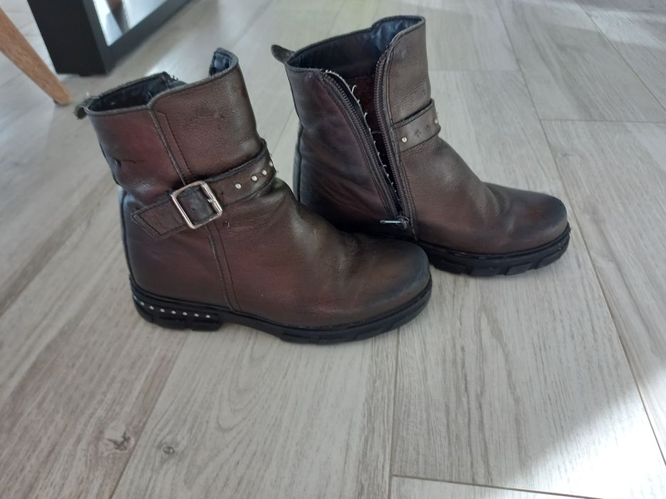 Ghete din piele.marimea 31