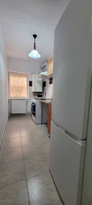 Garsoniera cf 1 Onesti, zona de jos, parter.   0757. 678. 898