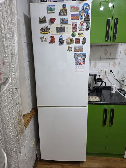 Бытовая техника Холодильник