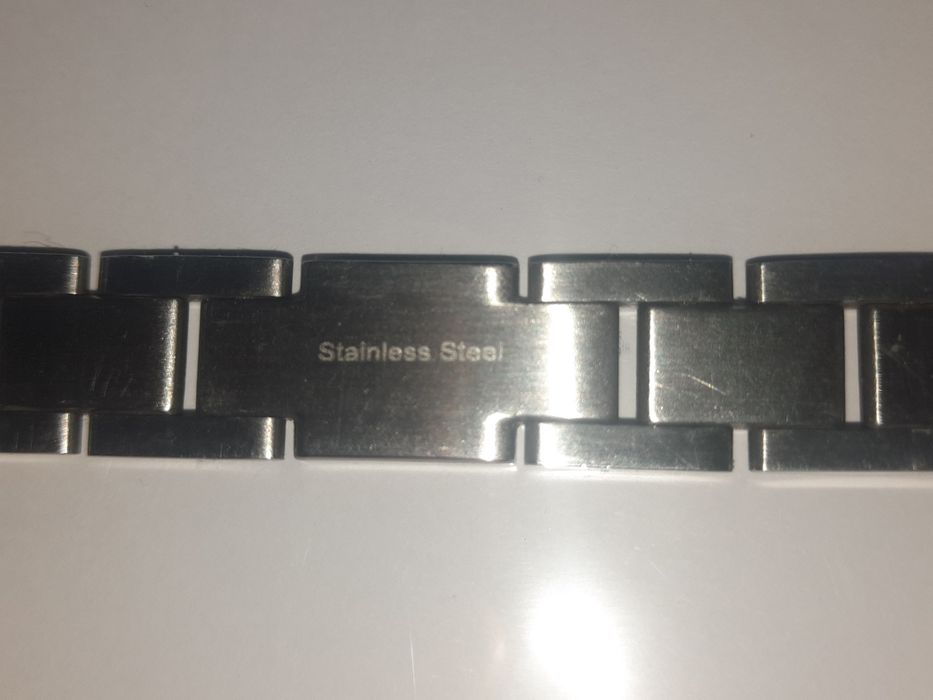 Гривна от Хирургическа стомана на GUESS  EST.1981