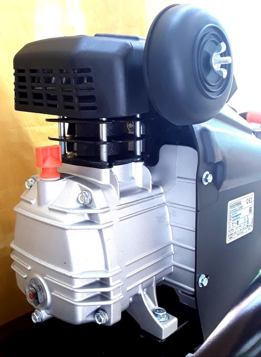 Compresor aer Black & Decker 24 l, 1,5 CP, 8 bar NOU - 695 Lei
