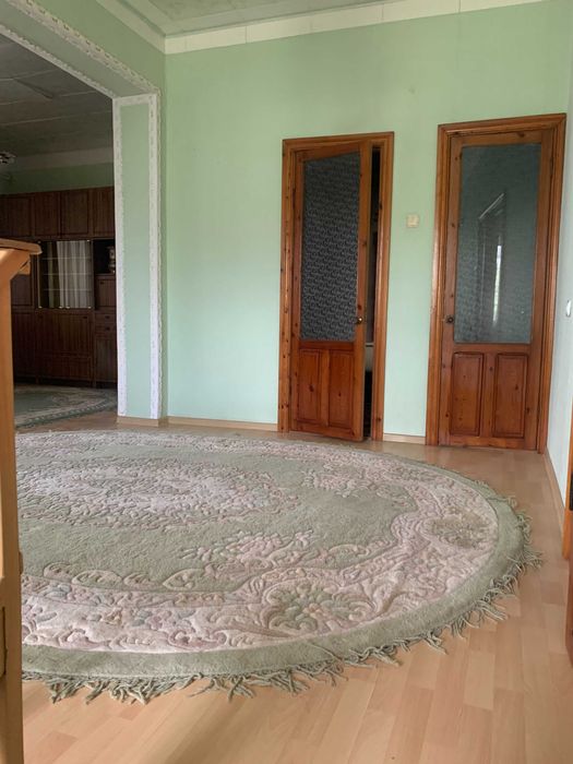 Продается Трех уровневый дом в районе Г. Дружбы.