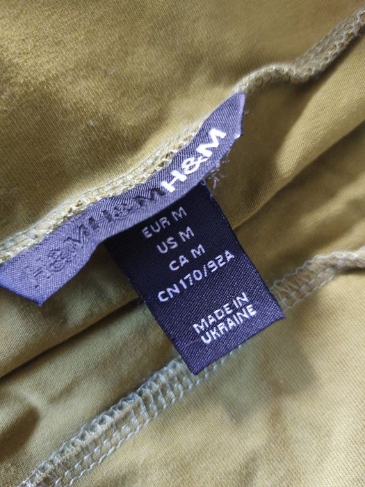 Bluza cu umerii goi H&M