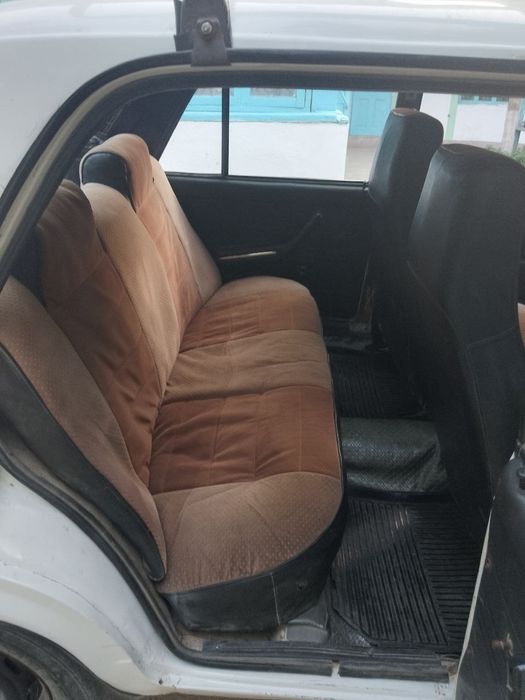 Vaz 21051 sotiladi. Narxi kelishilgan holda