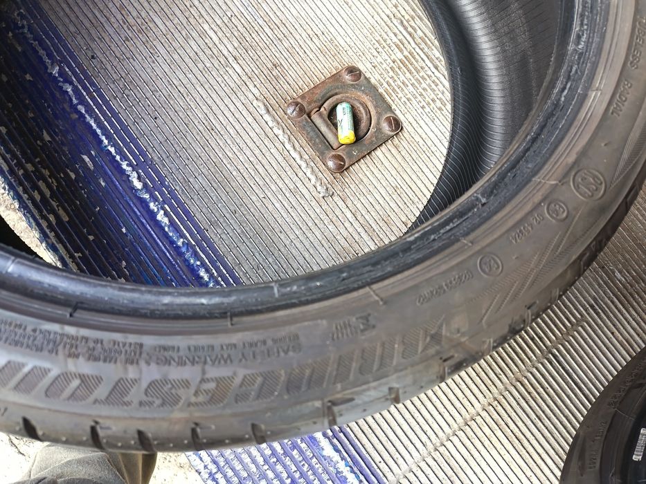 Anvelope vara 255 35 19 Bridgestone runflat 2023 7. 5mm