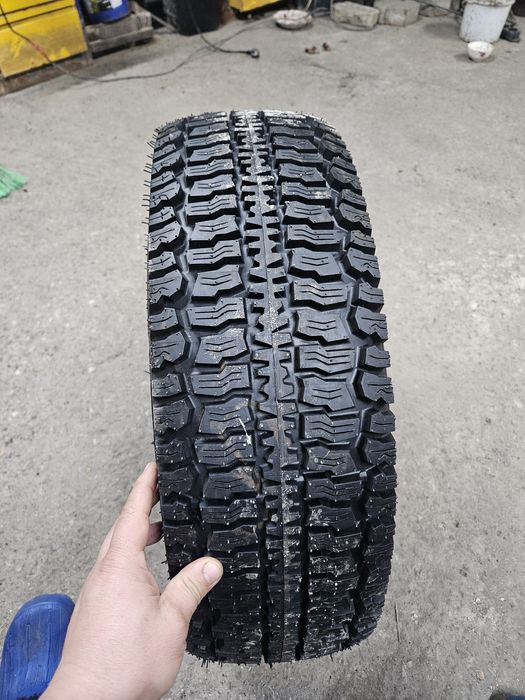 Шина на ниву новая