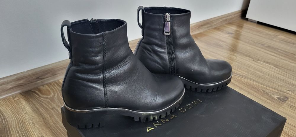 Ghete piele 36 Anna Cori