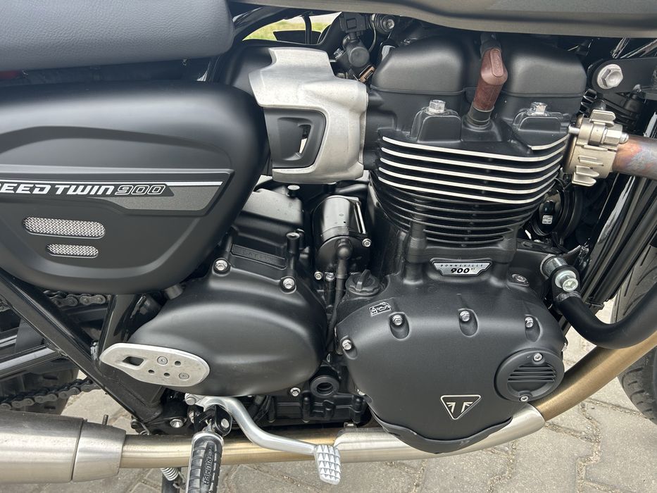 Triumph speed twin 900