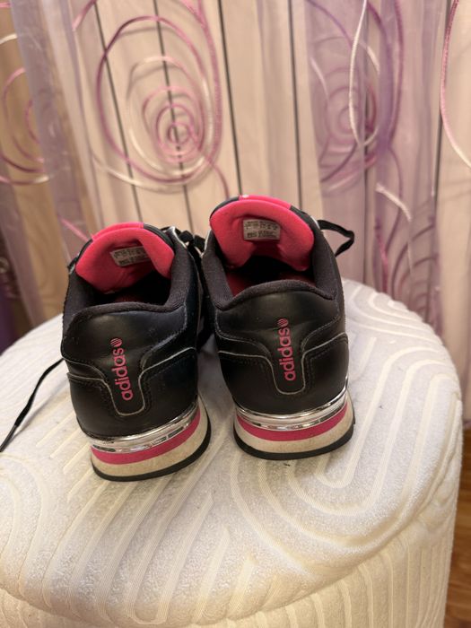 Adidas megru cu roz