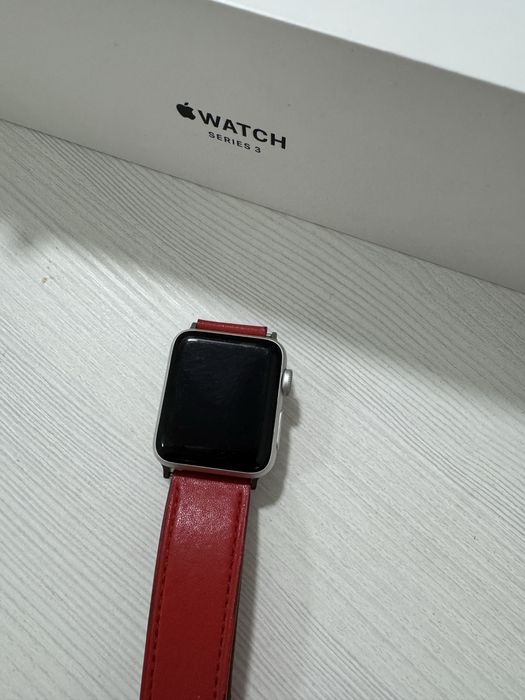 Продам эпл вотч 3 серия в идеальном состоянии